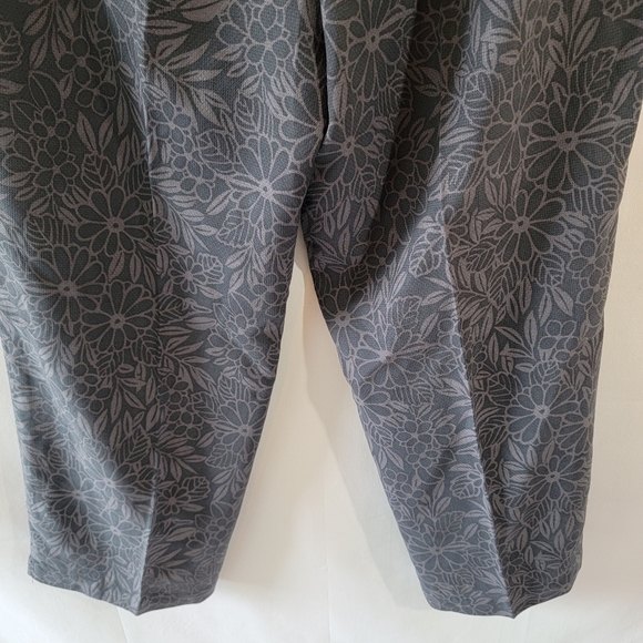 VTG TOMMY BAHAMA Gray Floral 100% Silk Cropped Pant Sz 12 Textured Beachy Casual - Picture 6 of 10
